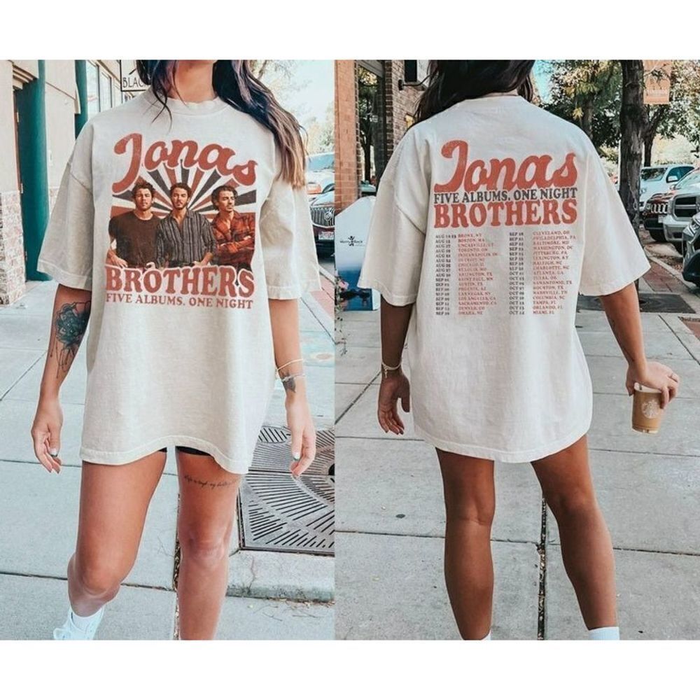 Jonas Brothers 2 Sided Retro Music Fan Tour Tee T-Shirt